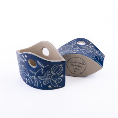 Pepsikaup keraamiku Helemall Maaski hapukoorepaki hoidja